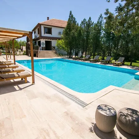 Deluxe Villalari Βίλα