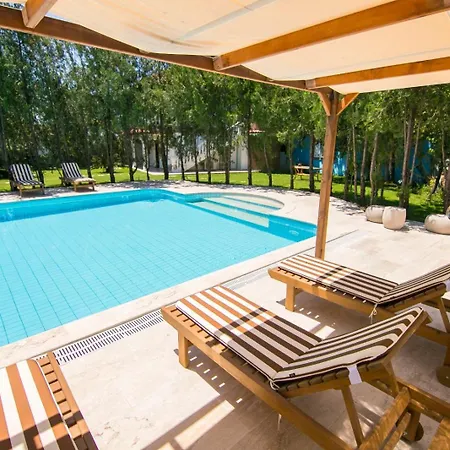 Villa Deluxe Villalari *